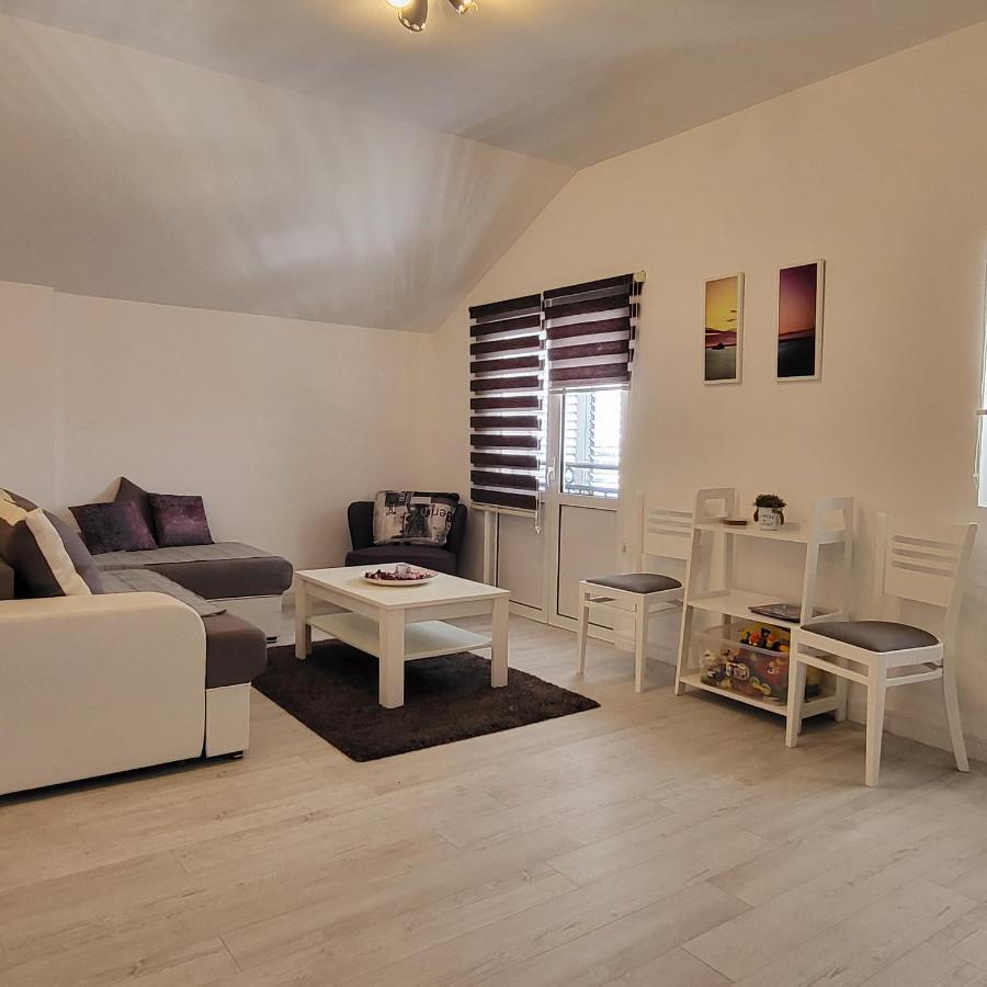 Apartmani Mia Sorajic Petrovazzo Esterno foto